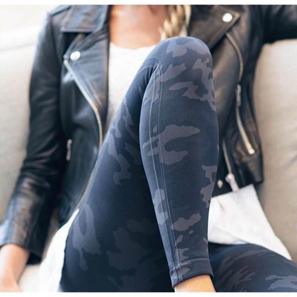 SPANX Camouflage Leggings - Black and Gray